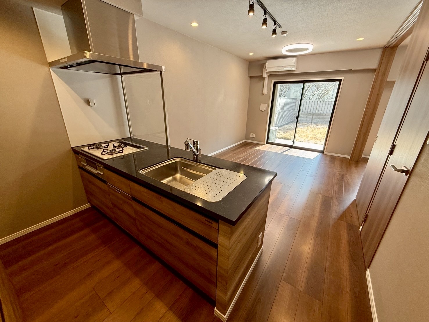 ファインスクェア川口・１Ｆ－川口市並木元町１丁目－