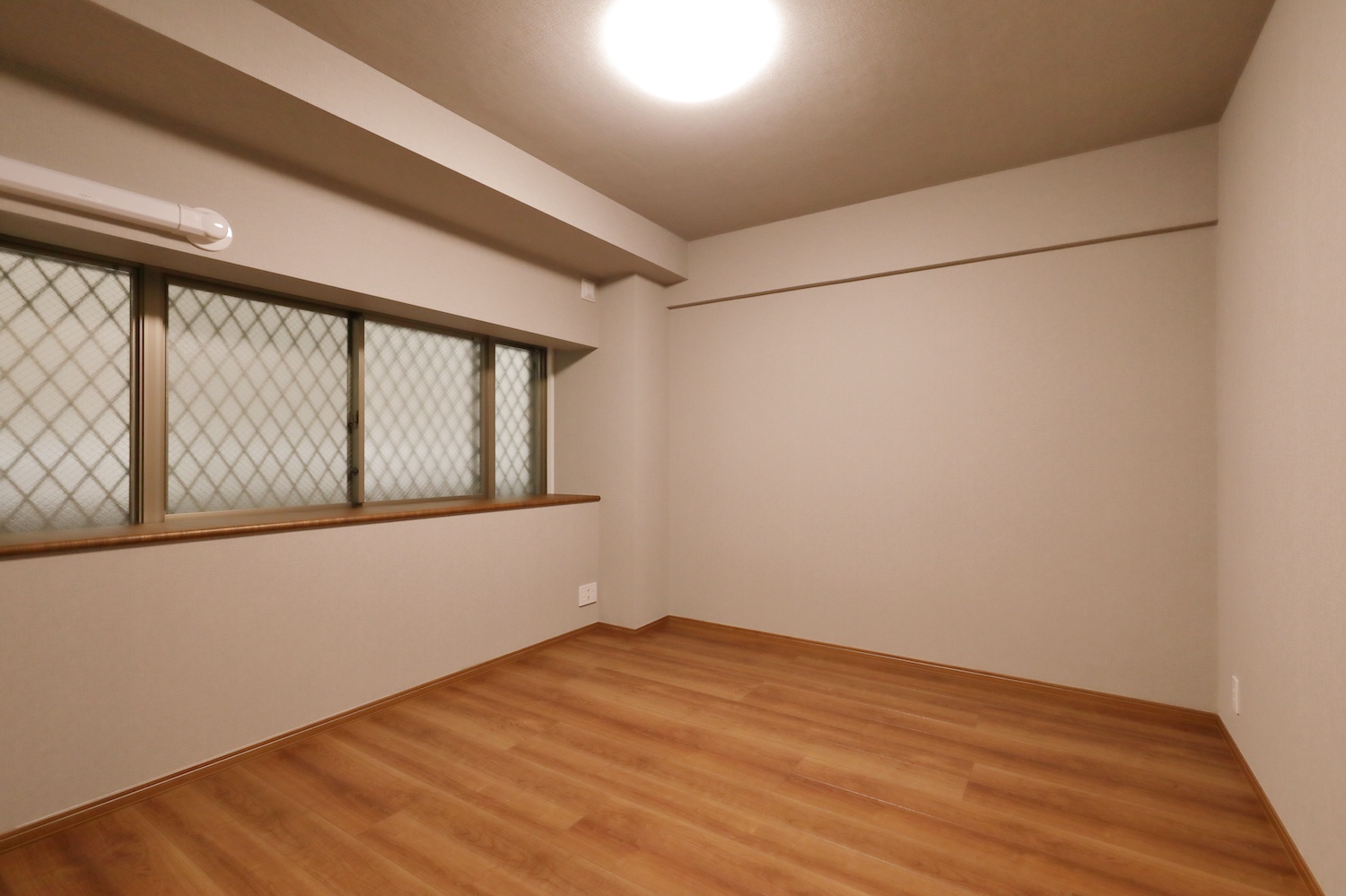 ファミール南葉山西海岸通り・１F－横須賀市秋谷３丁目－